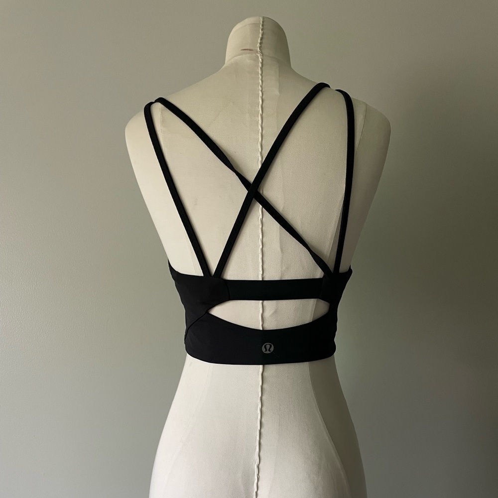 Lululemon high neck longline luxtreme sports bra 8 black